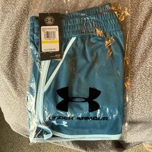 Athletic jogging shorts